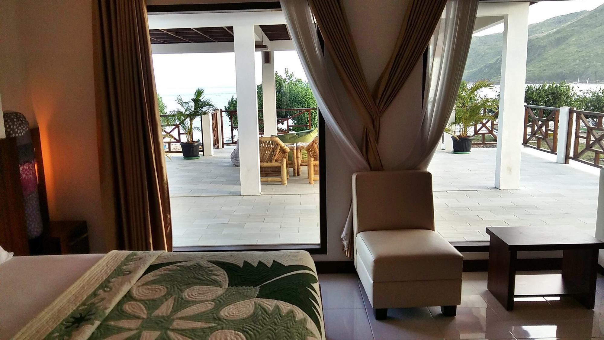 Kuta  Friends Beach Hotel מראה חיצוני תמונה