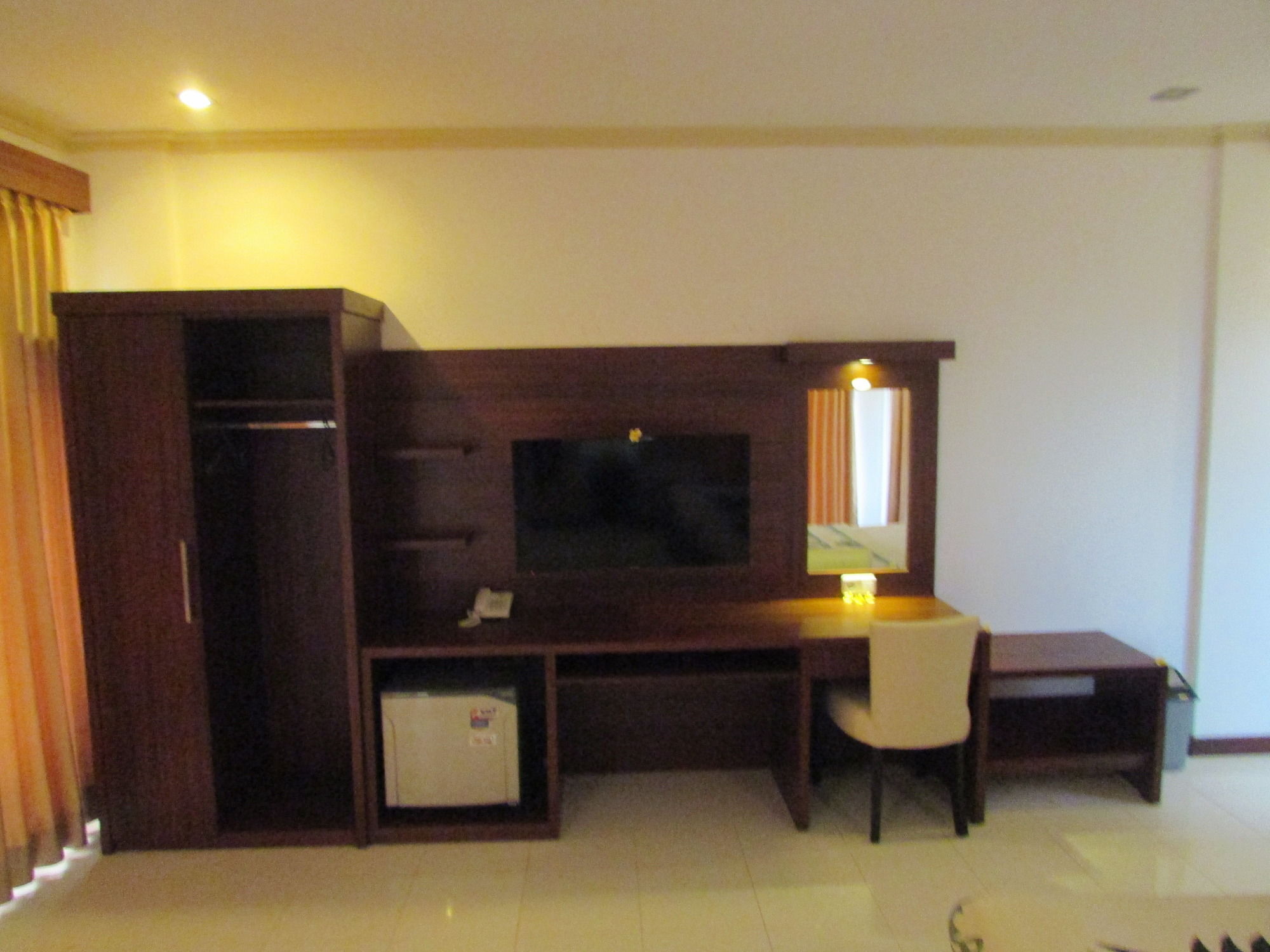 Kuta  Friends Beach Hotel מראה חיצוני תמונה