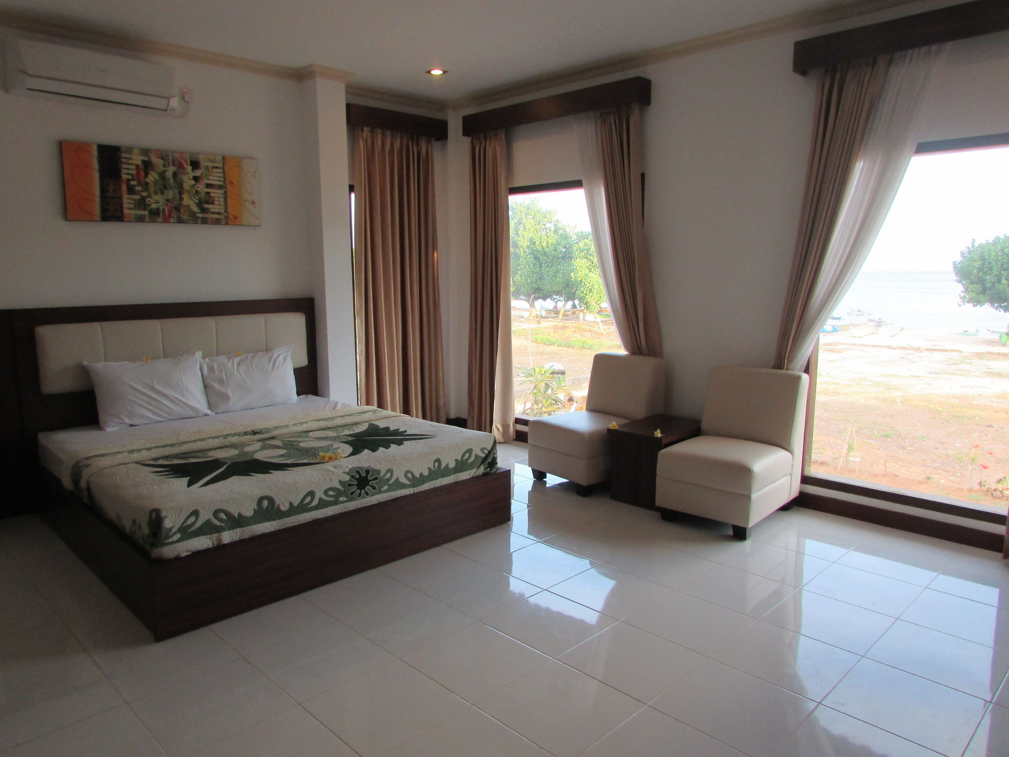 Kuta  Friends Beach Hotel מראה חיצוני תמונה